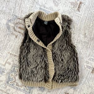 Little Girls Zara Brand Faux Fur Vest Size XS 4/5